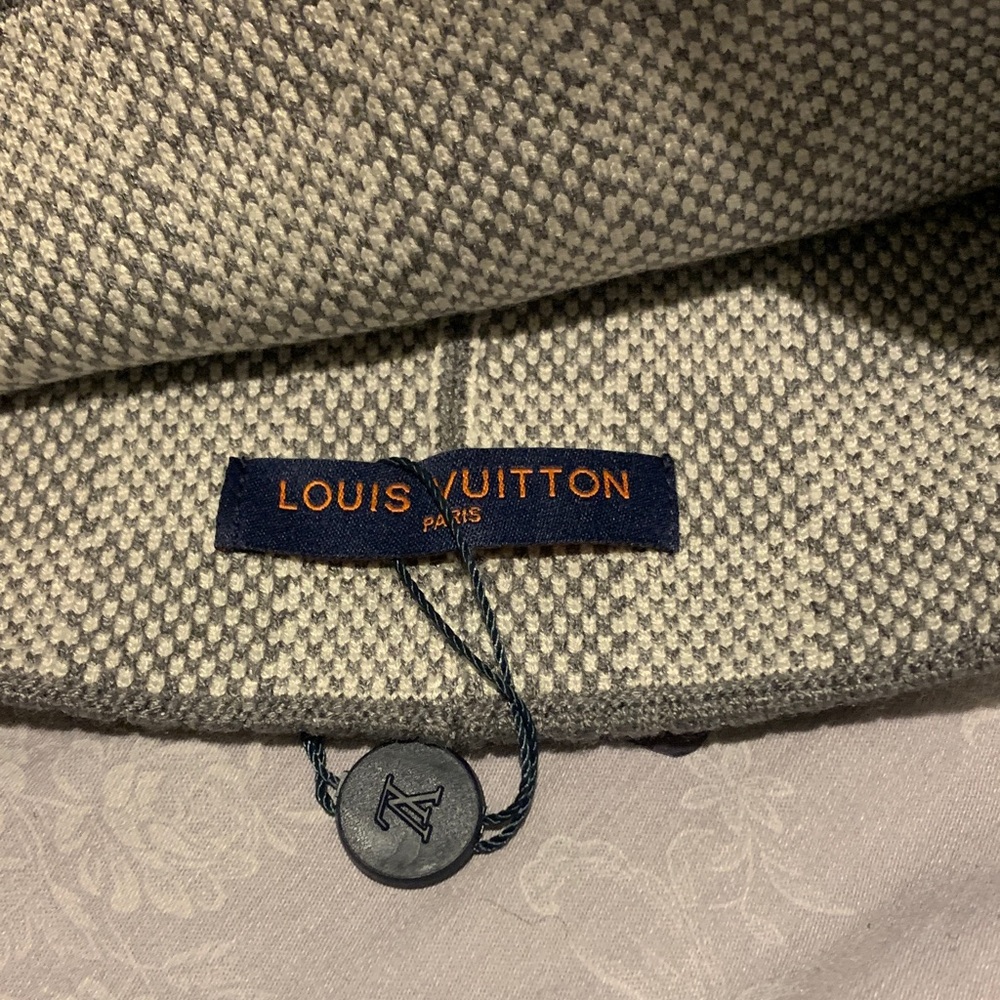 Louis Vuitton Gray Checkered Beanie - Picture 4 of 4